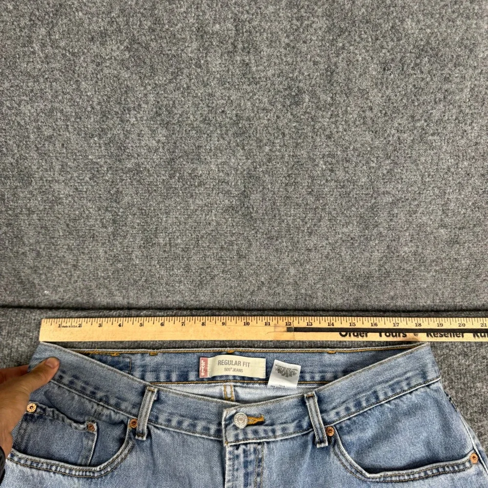 Levi's Jeans Mens Size 40x30 Light Wash 505 Regular Fit Straight Leg Denim Stain